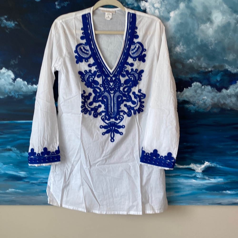 NWOT La Blanca Embroidered Swim Cover Up